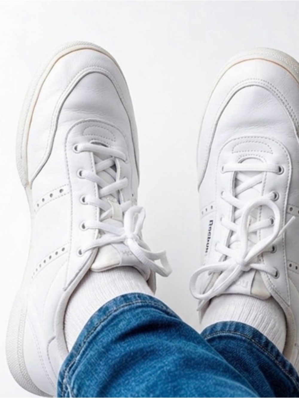 Reebok Classic White Leather Sneakers Women’s US 7 EU 37.5 Lace Up Casual
